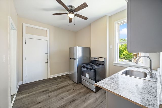 4225 W Jackson Boulevard, Chicago, IL 60624