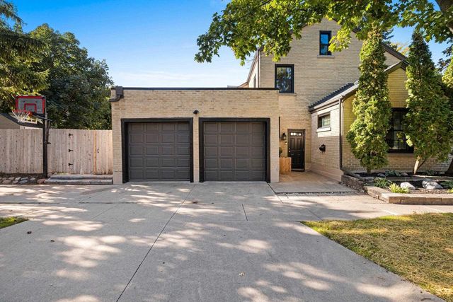 526 N BROADWAY STREET, De Pere, WI 54115