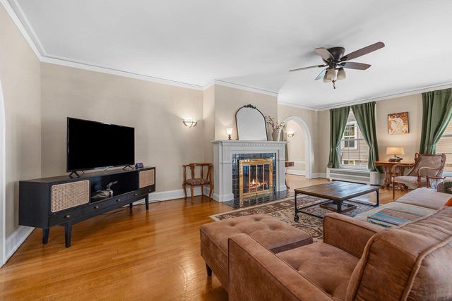 526 N BROADWAY STREET, De Pere, WI 54115