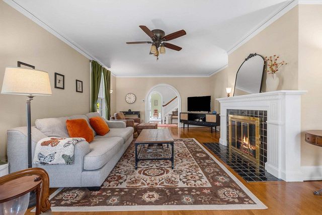 526 N BROADWAY STREET, De Pere, WI 54115