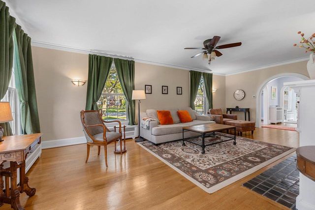 526 N BROADWAY STREET, De Pere, WI 54115