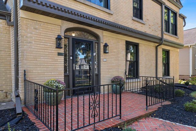 526 N BROADWAY STREET, De Pere, WI 54115