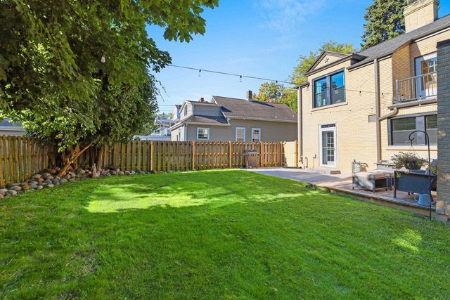 526 N BROADWAY STREET, De Pere, WI 54115