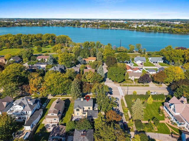 526 N BROADWAY STREET, De Pere, WI 54115