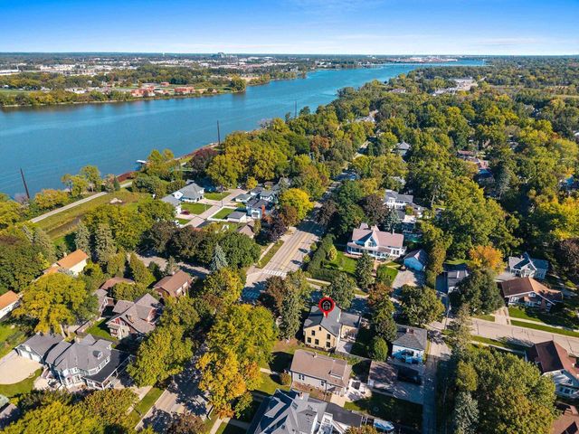 526 N BROADWAY STREET, De Pere, WI 54115