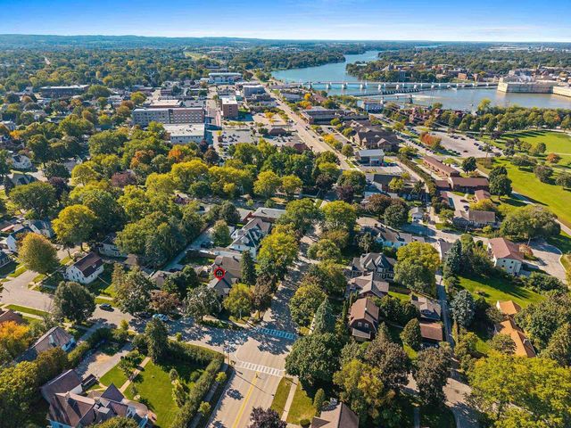 526 N BROADWAY STREET, De Pere, WI 54115