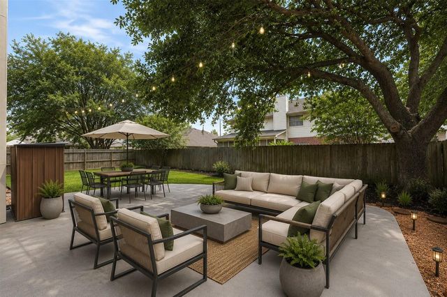 9022 Memorial Creek Drive, Spring, TX 77379