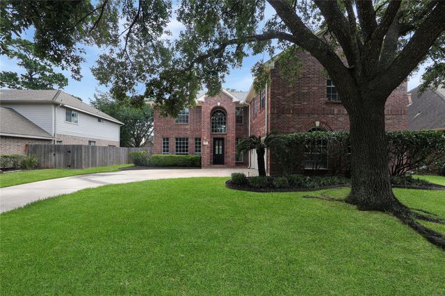 9022 Memorial Creek Drive, Spring, TX 77379