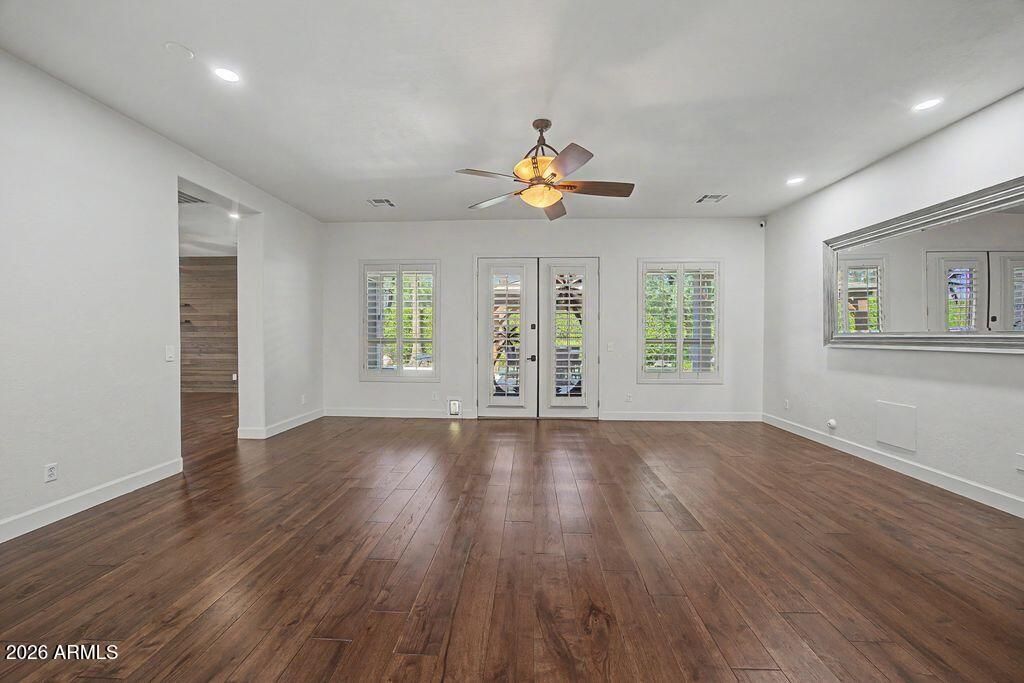 Image 14 of property listing at 14146 N 90TH Lane, Peoria, AZ 85381