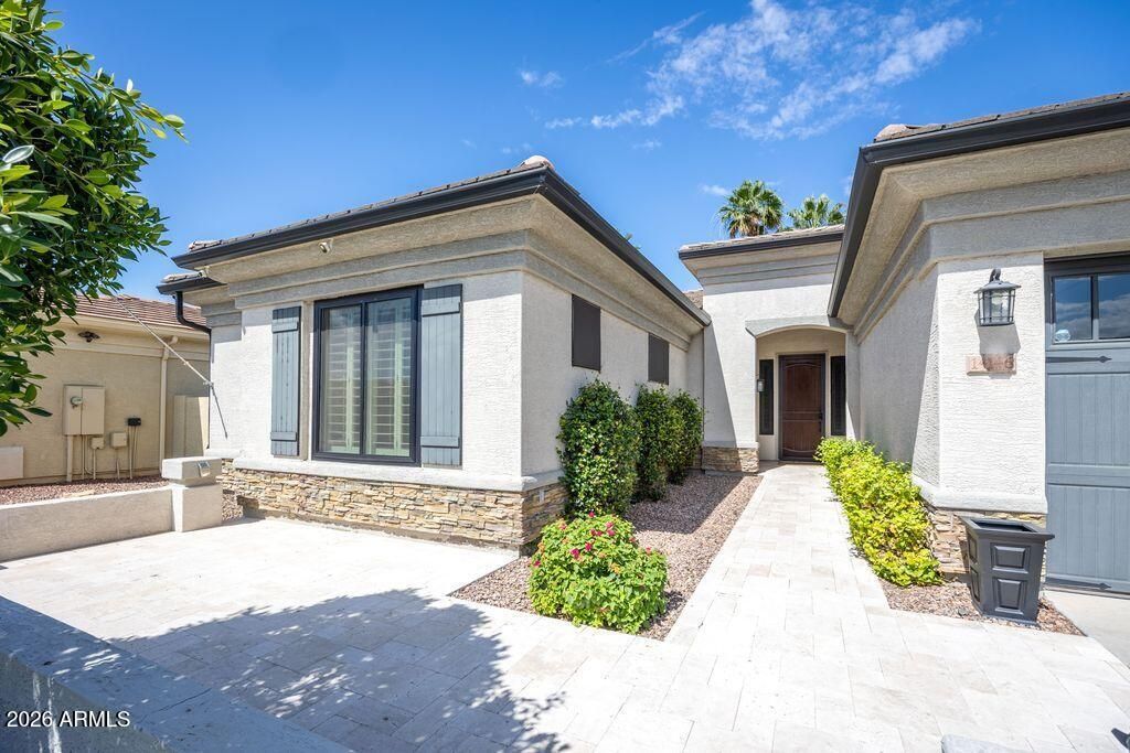 Image 8 of property listing at 14146 N 90TH Lane, Peoria, AZ 85381