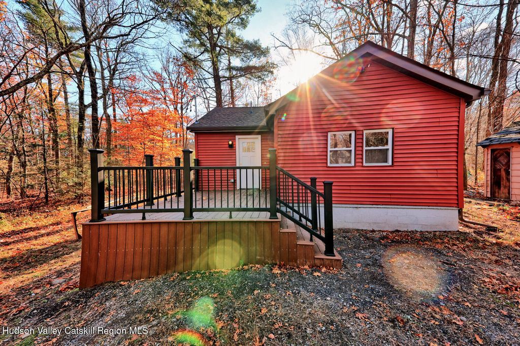 40 Cemetery Road, Palenville, NY 12463