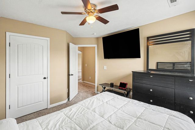 264 Autumn Terrace Ln, Clarksville, TN 37040