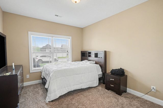 264 Autumn Terrace Ln, Clarksville, TN 37040