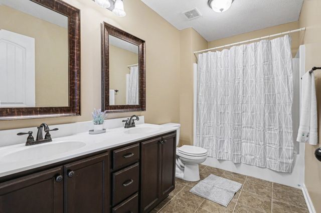 264 Autumn Terrace Ln, Clarksville, TN 37040