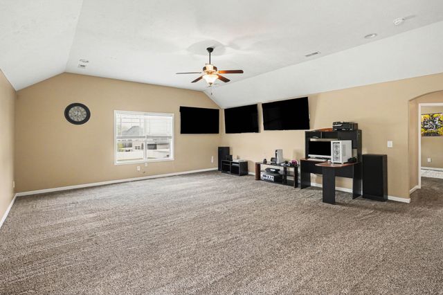 264 Autumn Terrace Ln, Clarksville, TN 37040