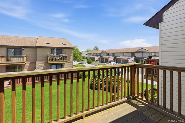 100 Daly Boulevard 2403, Oceanside, NY 11572