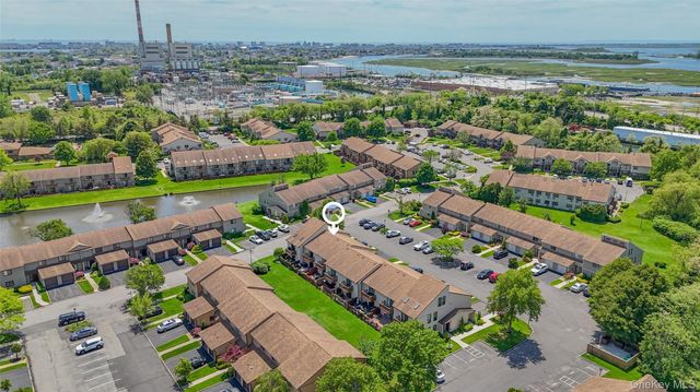 100 Daly Boulevard 2403, Oceanside, NY 11572