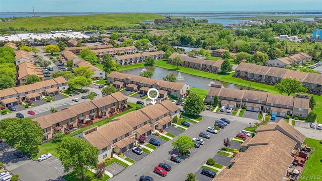 100 Daly Boulevard 2403, Oceanside, NY 11572