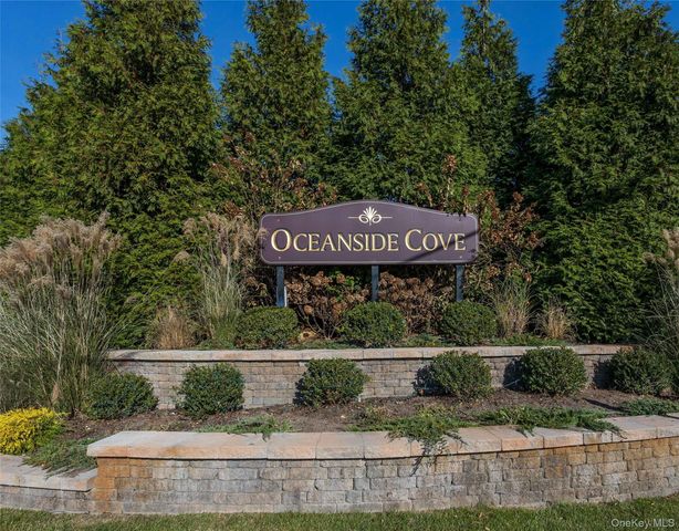 100 Daly Boulevard 2403, Oceanside, NY 11572