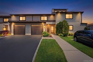 100 Daly Boulevard 2403, Oceanside, NY 11572