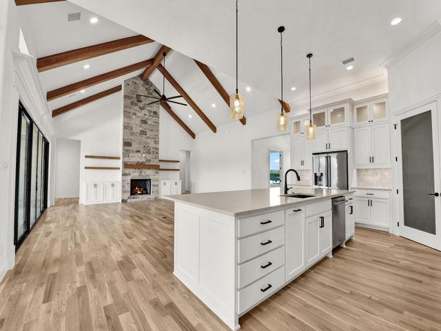 4009 Estancia Court, Weatherford, TX 76088