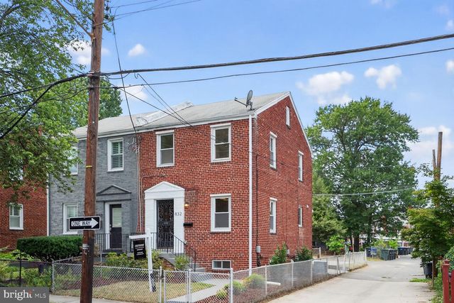 832 DELAFIELD ST NE, Washington, DC 20017