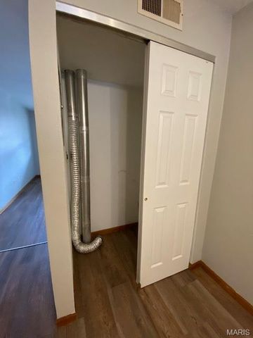 19 S Long Street, Caseyville, IL 62232