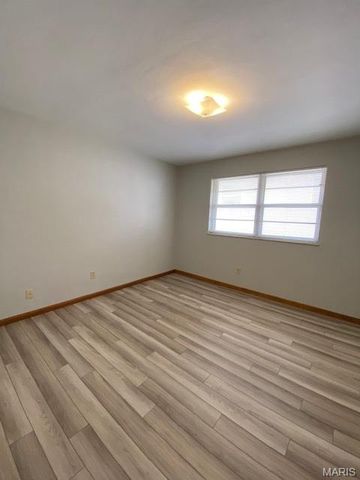 19 S Long Street, Caseyville, IL 62232