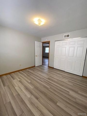 19 S Long Street, Caseyville, IL 62232