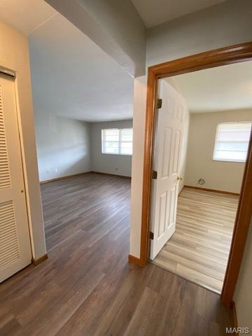 19 S Long Street, Caseyville, IL 62232