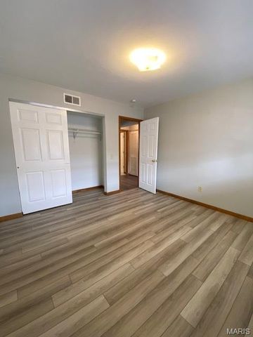 19 S Long Street, Caseyville, IL 62232