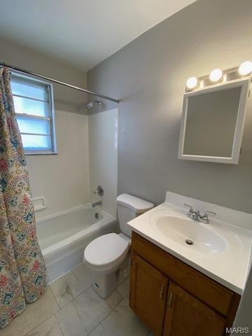 19 S Long Street, Caseyville, IL 62232