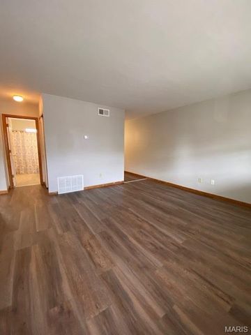 19 S Long Street, Caseyville, IL 62232