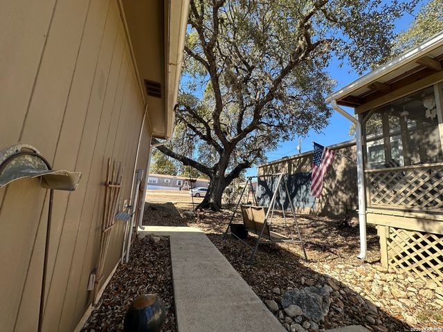 261 Pr 1514, Bandera, TX 78003