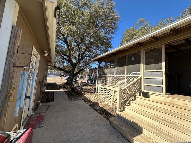 261 Pr 1514, Bandera, TX 78003