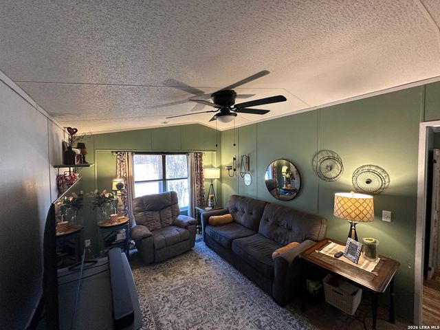 261 Pr 1514, Bandera, TX 78003