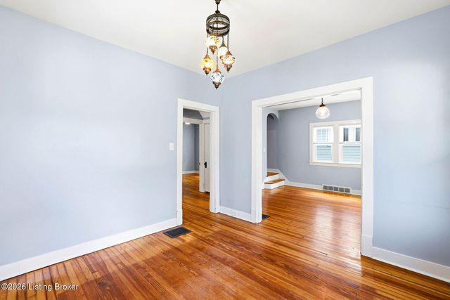 817 Lydia St, Louisville, KY 40217