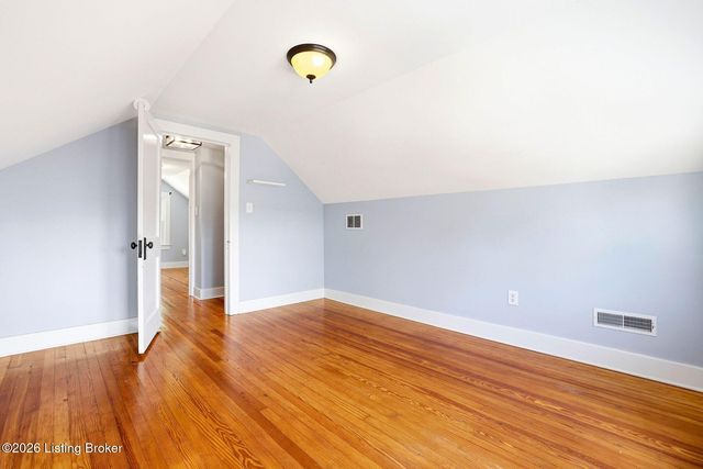 817 Lydia St, Louisville, KY 40217