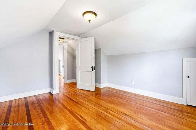 817 Lydia St, Louisville, KY 40217