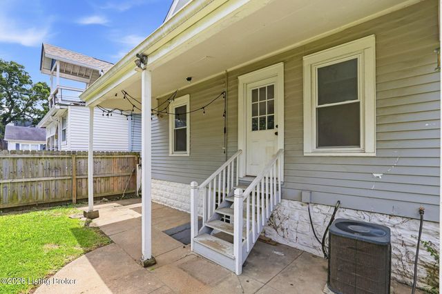 817 Lydia St, Louisville, KY 40217