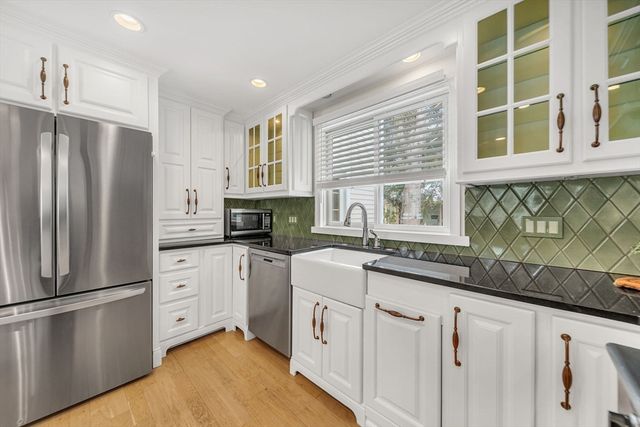 266 Langley Rd 1, Newton, MA 02459