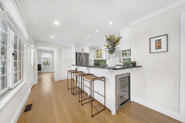 266 Langley Rd 1, Newton, MA 02459