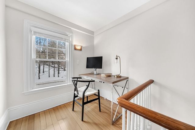 266 Langley Rd 1, Newton, MA 02459