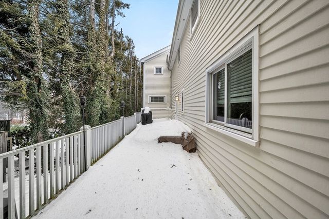 266 Langley Rd 1, Newton, MA 02459