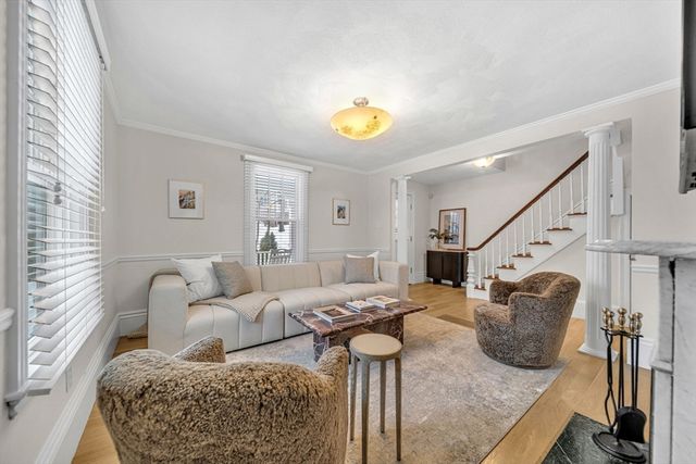 266 Langley Rd 1, Newton, MA 02459