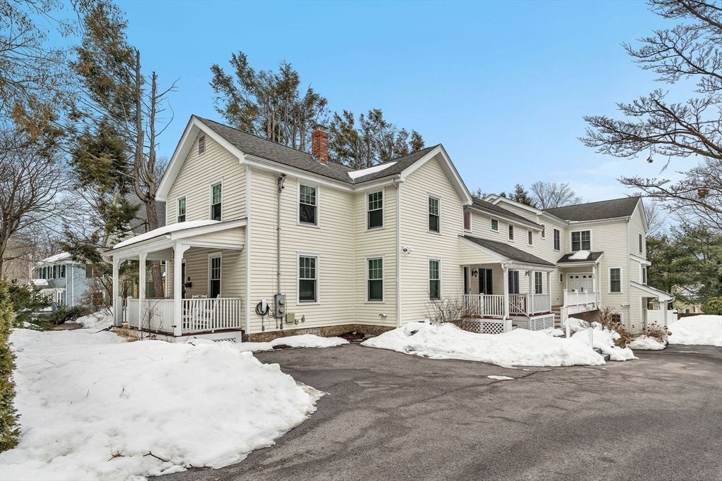266 Langley Rd 1, Newton, MA 02459