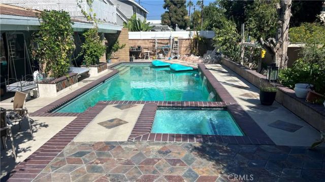 1524 E Glendale, Orange, CA 92865