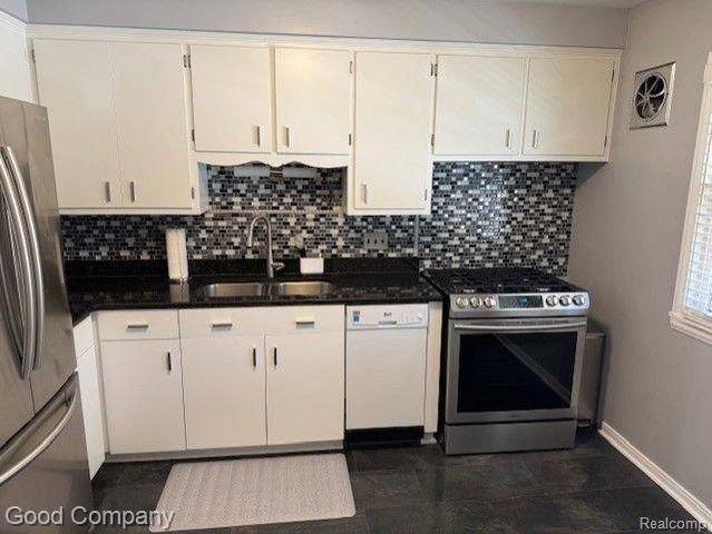 1002 E Lincoln Avenue, Royal Oak, MI 48067