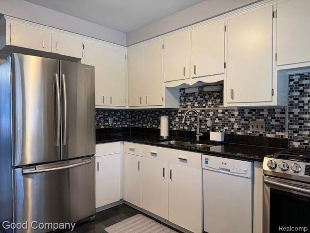 1002 E Lincoln Avenue, Royal Oak, MI 48067