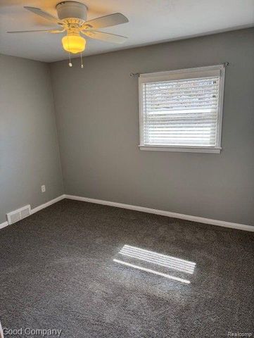 1002 E Lincoln Avenue, Royal Oak, MI 48067